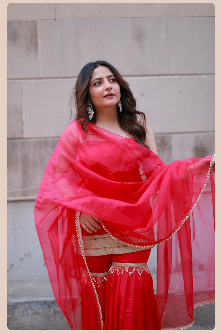 Pari-Gul Suit