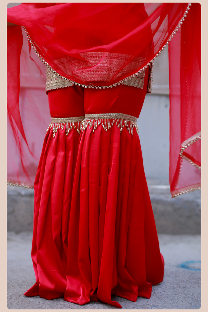Pari-Gul Suit