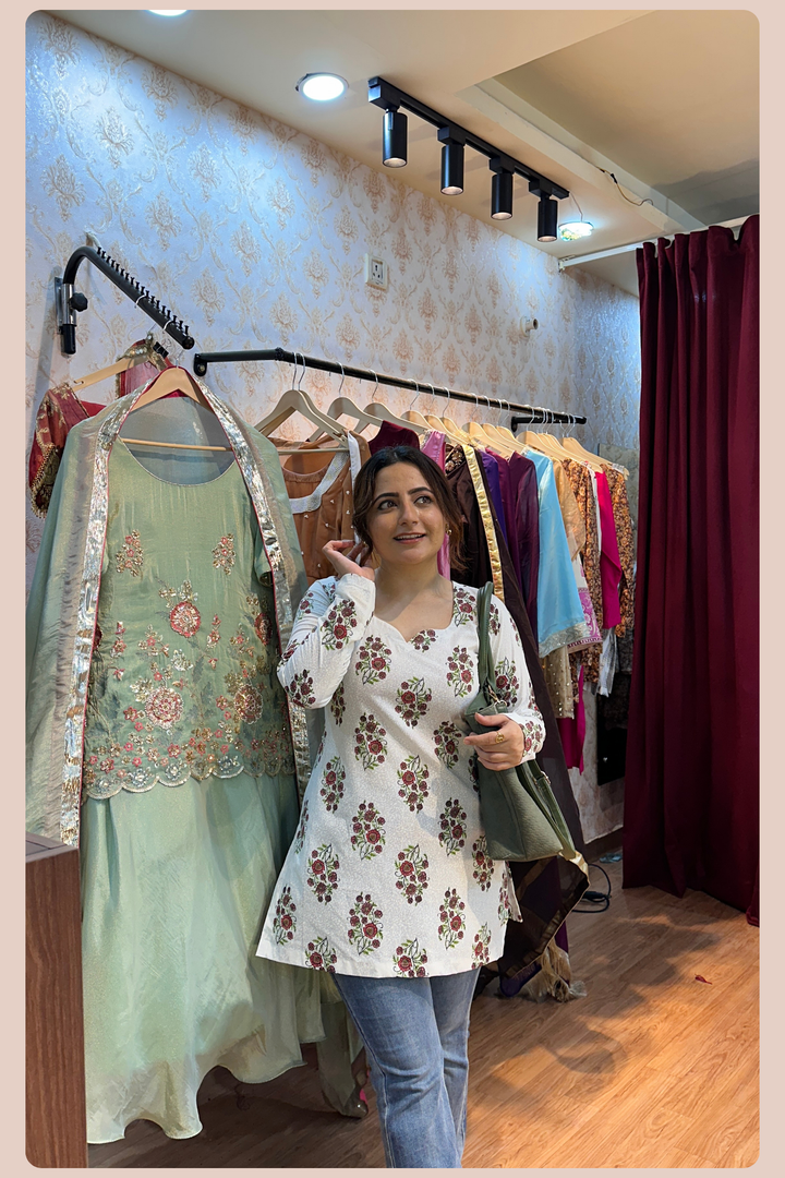 🌸 Charvi Cotton Kurti